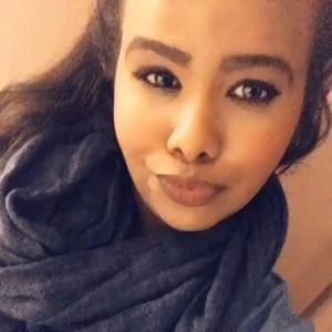 Meet your Posher, Amina